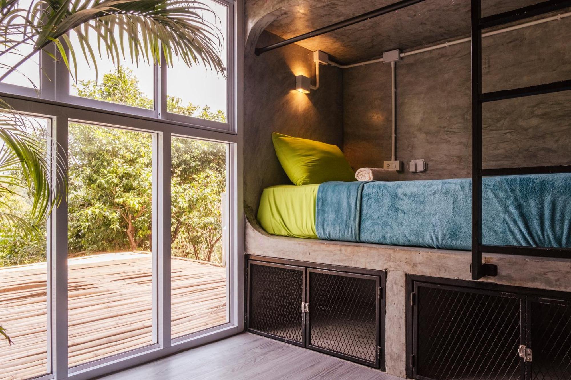 Wonderland Jungle Hostel Koh Tao Exterior photo